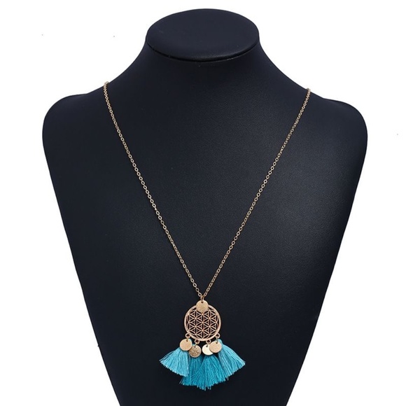 **CLEOPATRY* Gold x Blue Tassel Fashion Pendant Necklace - Picture 2 of 3